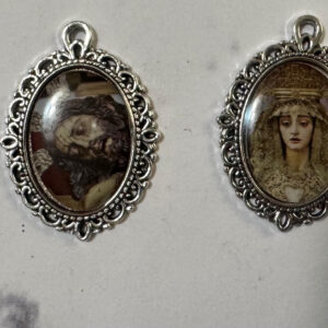 Medalla Santísimo Cristo del Descendimiento de la Santa Cruz, María Santísima en su Quinta Angustia y Nuestra Señora de los Dolores