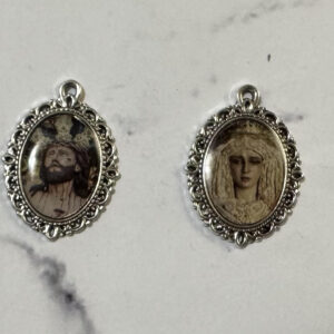 Medalla Santísimo Cristo de la Expiración y María Santísima de la Victoria 2×3 cm