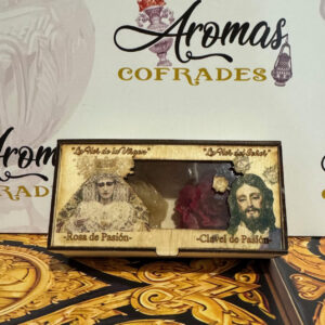 Caja rosa y clavel de Nuestro Padre Jesús de la Paz y Señora María Santísima del Amparo