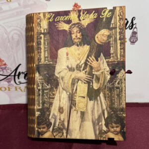 Caja en madera con forma de libro de Nuestro Padre Jesús Nazareno